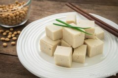 吃豆腐容易得肾结石，是谣言（豆腐嘌呤含量不高）